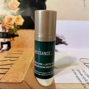 BIOSSANCE Squalane + Lactic Acid Resurfacing Night Serum